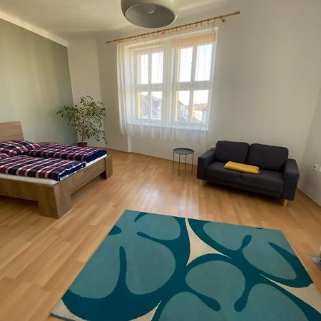 Apartman Na Namesti Sobeslav Экстерьер фото